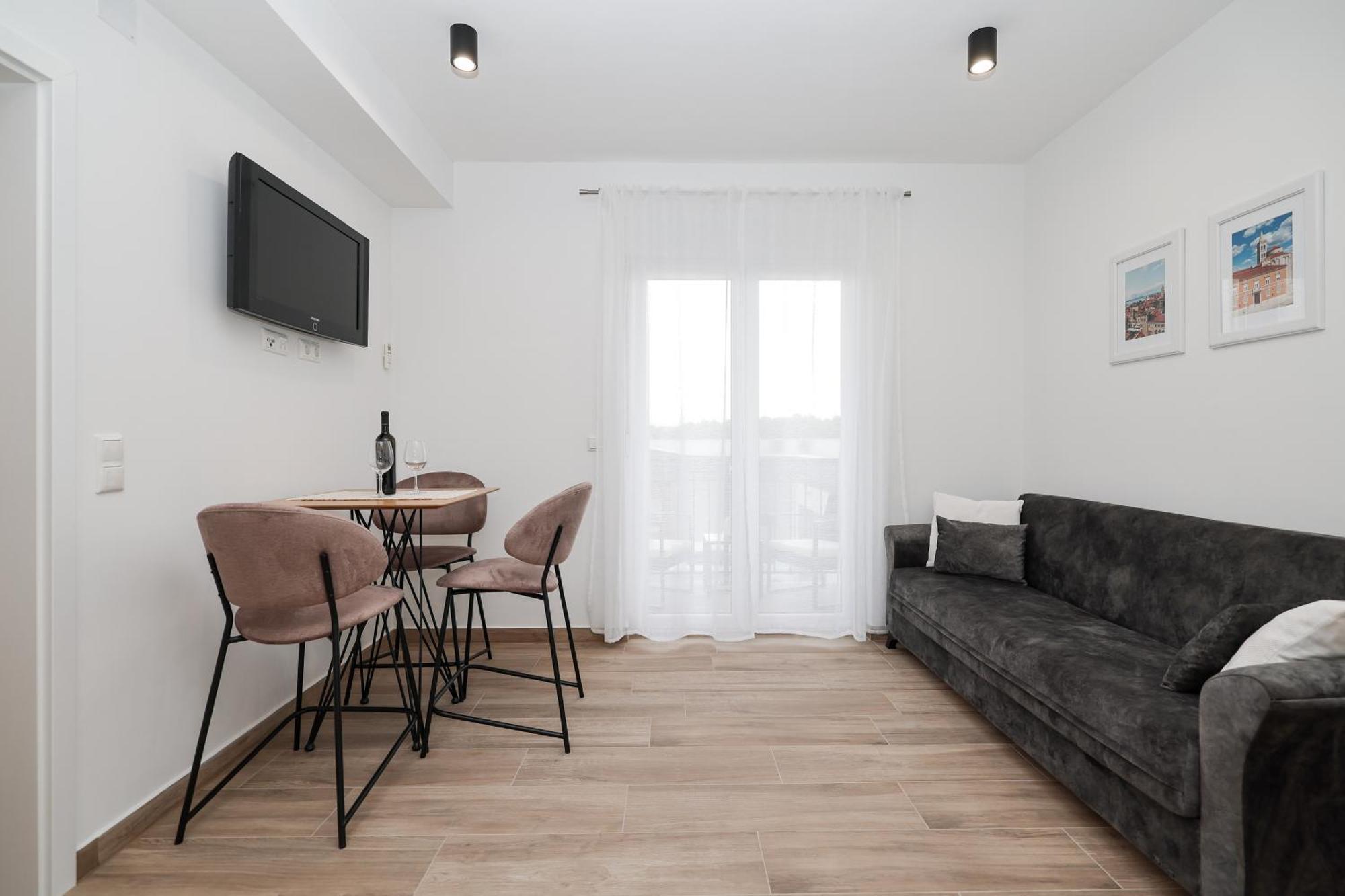 Duo Soles - Apartments With Private Parking Near Zadar Murvica  Dış mekan fotoğraf