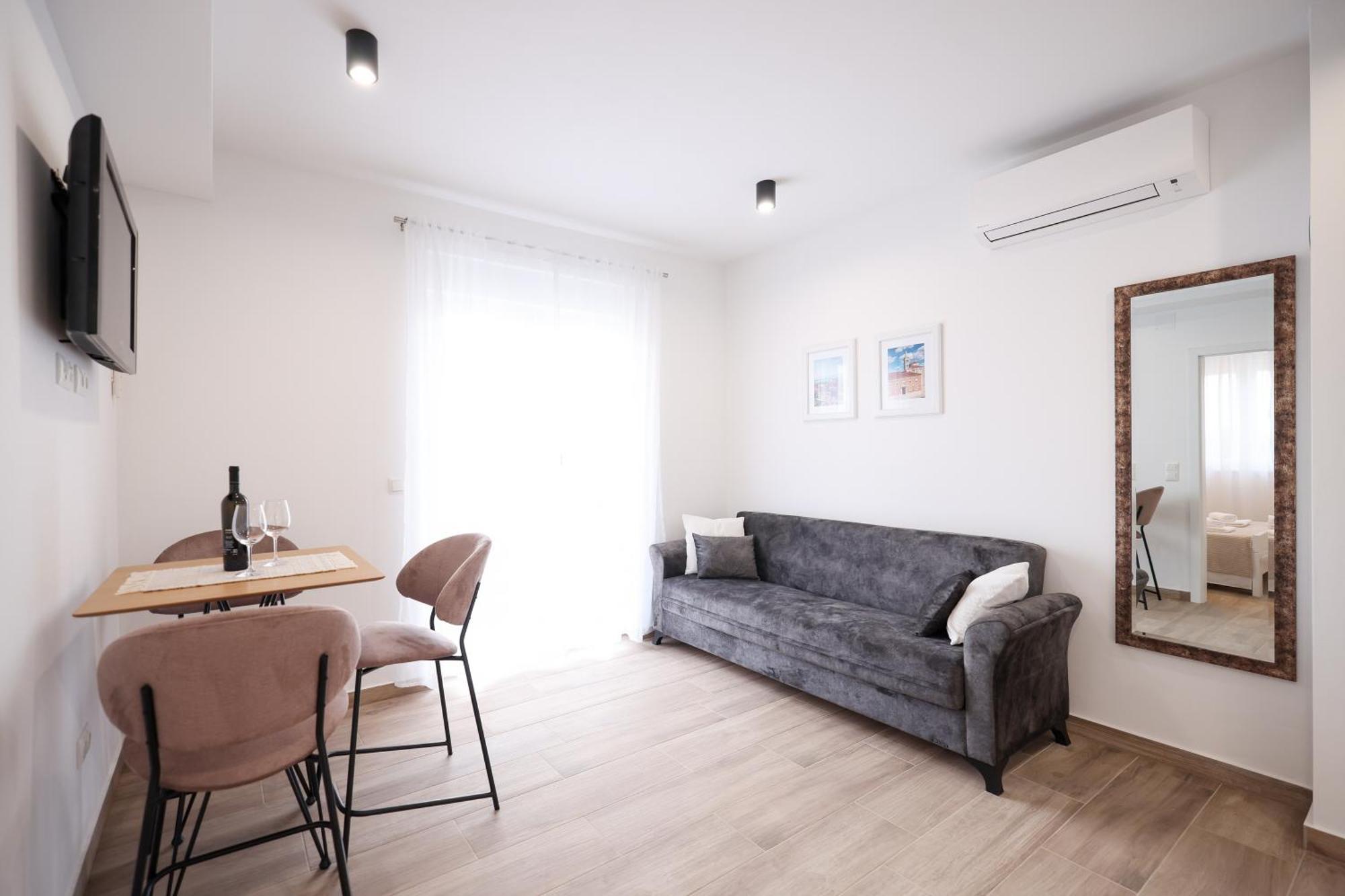 Duo Soles - Apartments With Private Parking Near Zadar Murvica  Dış mekan fotoğraf