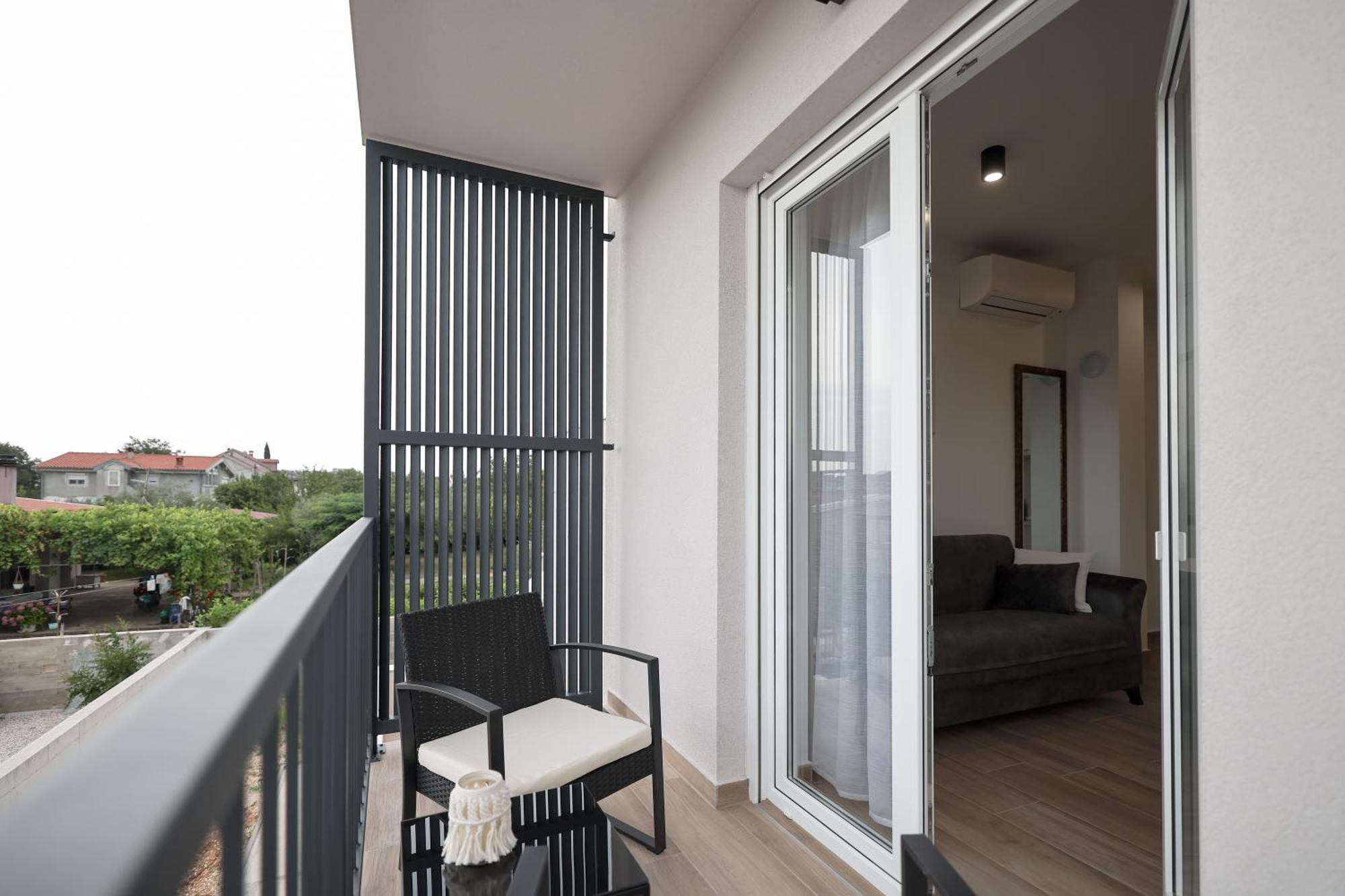 Duo Soles - Apartments With Private Parking Near Zadar Murvica  Dış mekan fotoğraf