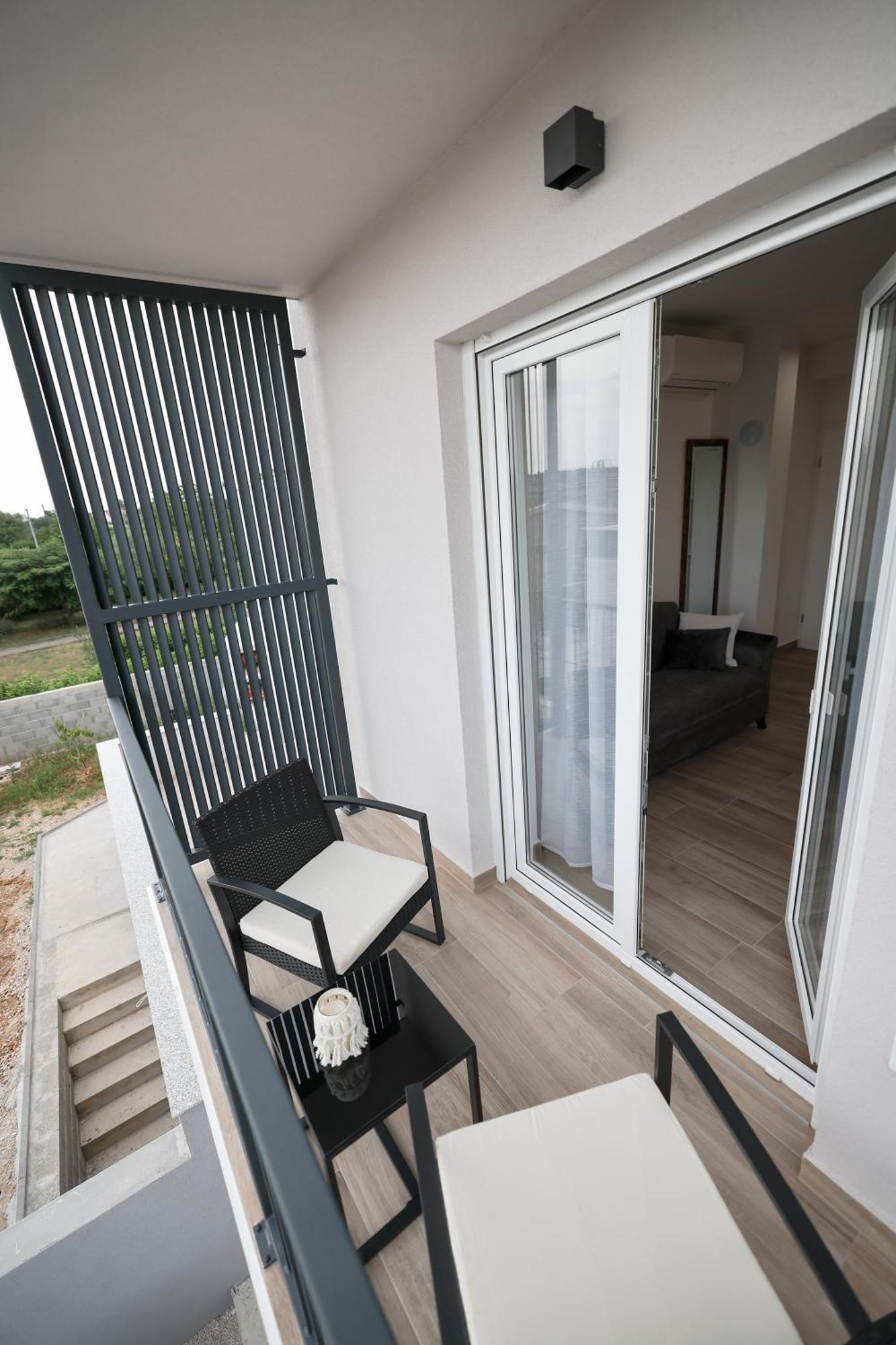 Duo Soles - Apartments With Private Parking Near Zadar Murvica  Dış mekan fotoğraf
