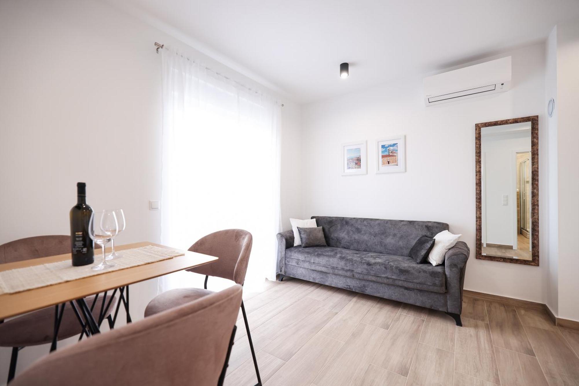 Duo Soles - Apartments With Private Parking Near Zadar Murvica  Dış mekan fotoğraf